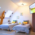 Avec Parking Prive Gratuit, Proche Centre-ville * Saint-Omer (Pas-de-Calais)