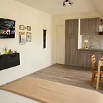 Appartement Avec Parking Privé Gratuit, Proche Centre-ville *
