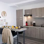 Avec Parking Privé Gratuit, Proche Centre-ville Saint-Omer (Pas-de-Calais)