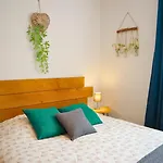 Avec Parking Privé Gratuit, Proche Centre-ville * Saint-Omer (Pas-de-Calais)