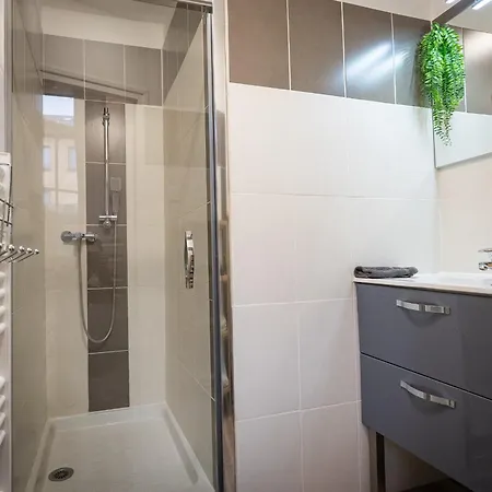 Avec Parking Prive Gratuit, Proche Centre-ville *