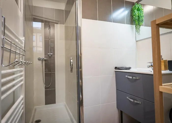 Avec Parking Prive Gratuit, Proche Centre-ville *